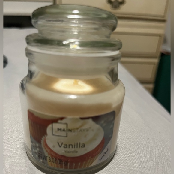 Mainstays Vanilla Cupcake Candle in Glass Jar - Picture 1 of 3